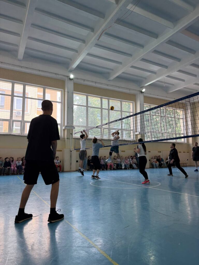 Дружні змагання з волейболу