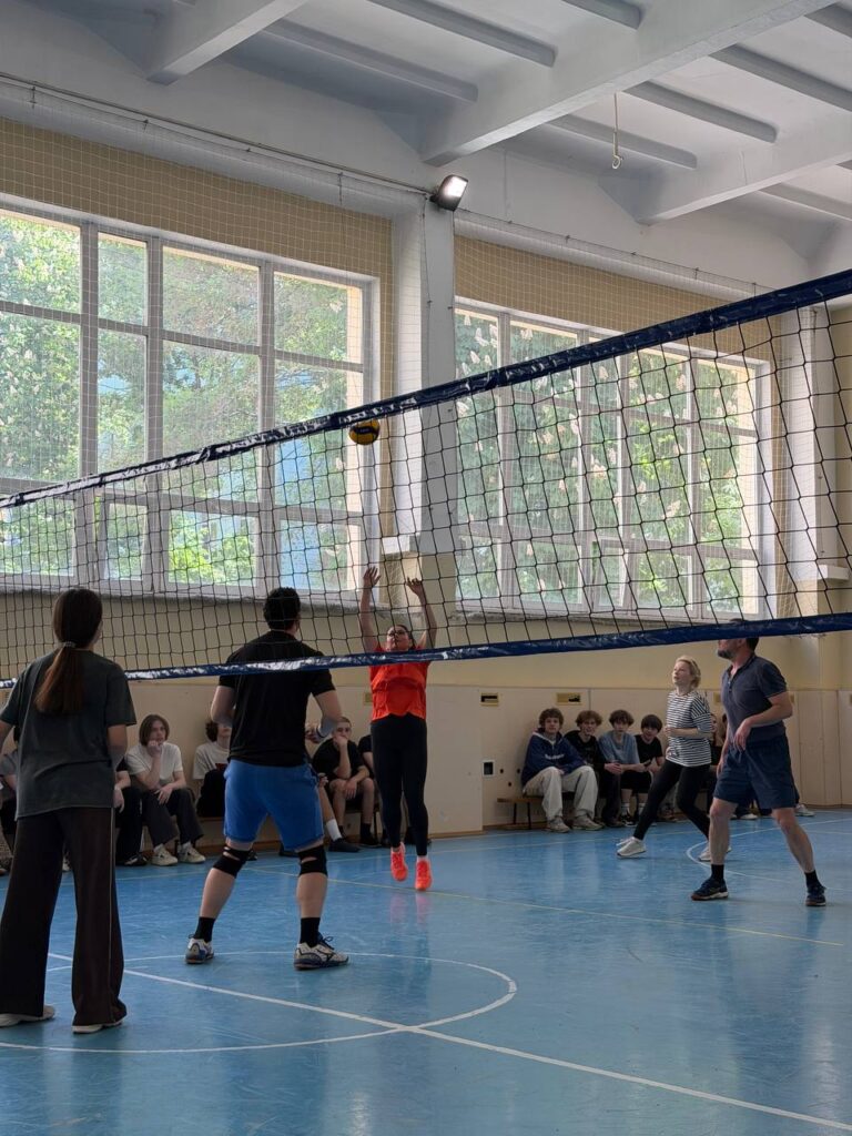 Дружні змагання з волейболу